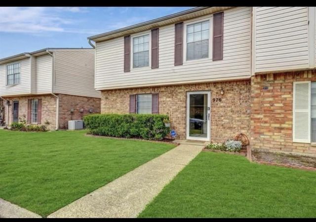 976 Sunmeadow Drive, Beaumont, TX 77706