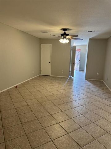 976 Sunmeadow Drive, Beaumont, TX 77706