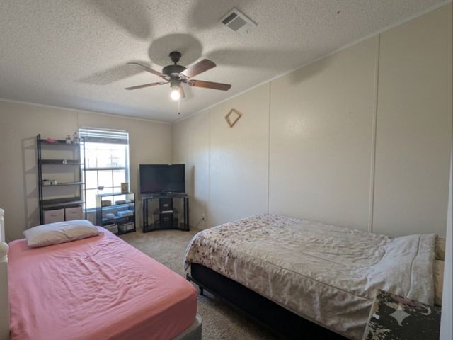 550 AVERY CIR, Poteet, TX 78065