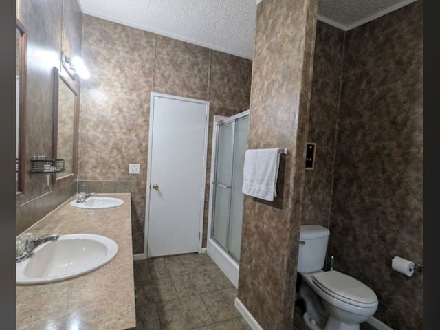 550 AVERY CIR, Poteet, TX 78065