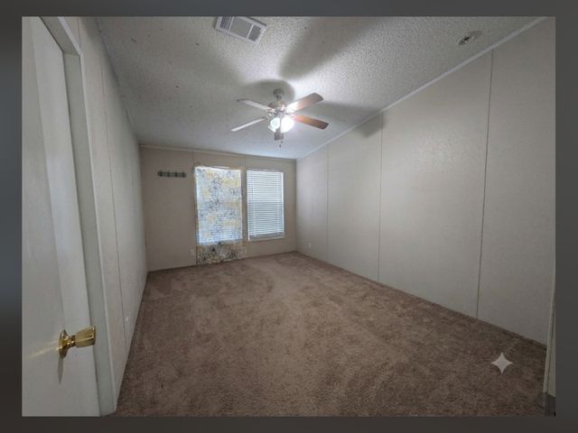550 AVERY CIR, Poteet, TX 78065