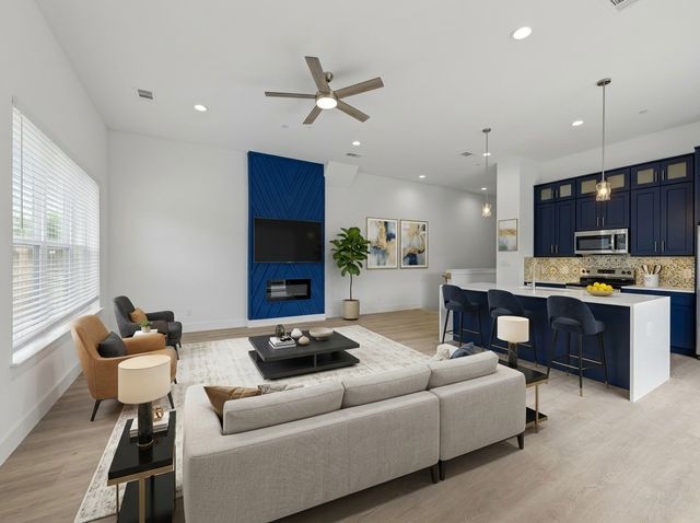 2925 Spruce Valley Lane 405, Dallas, TX 75233