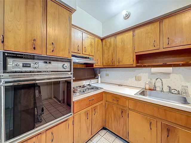 6580 Santona St A16, Coral Gables, FL 33146