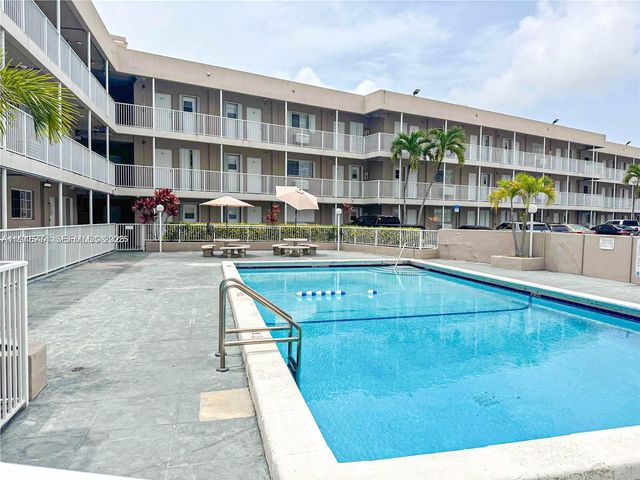 6580 Santona St A16, Coral Gables, FL 33146