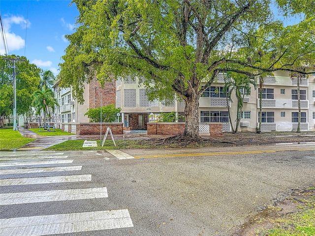 6580 Santona St A16, Coral Gables, FL 33146