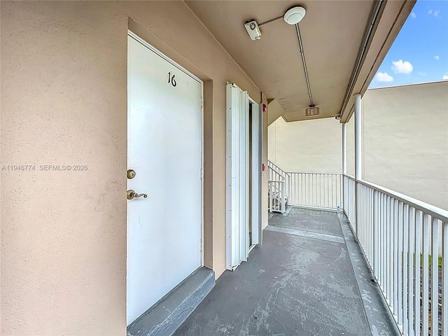 6580 Santona St A16, Coral Gables, FL 33146