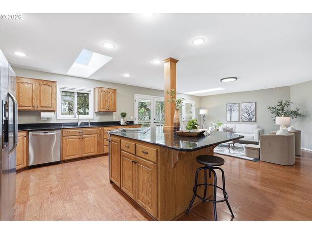 7673 Sw VLAHOS Dr, Wilsonville, OR 97070