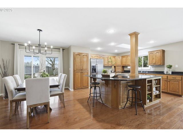 7673 Sw VLAHOS Dr, Wilsonville, OR 97070