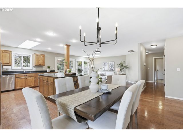 7673 Sw VLAHOS Dr, Wilsonville, OR 97070