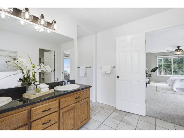 7673 Sw VLAHOS Dr, Wilsonville, OR 97070