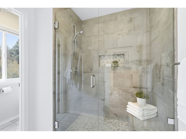 7673 Sw VLAHOS Dr, Wilsonville, OR 97070