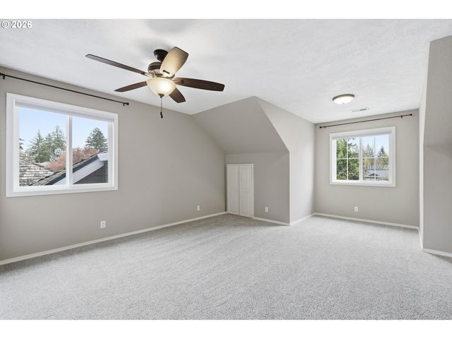 7673 Sw VLAHOS Dr, Wilsonville, OR 97070