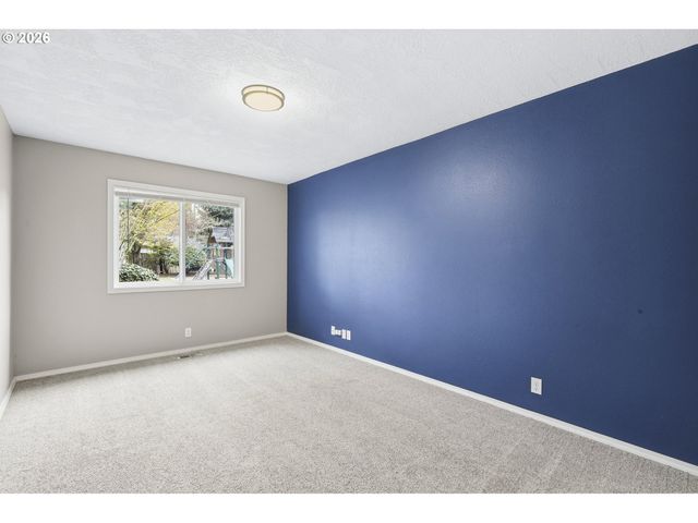 7673 Sw VLAHOS Dr, Wilsonville, OR 97070