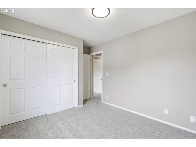 7673 Sw VLAHOS Dr, Wilsonville, OR 97070