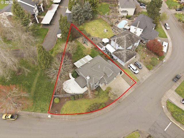 7673 Sw VLAHOS Dr, Wilsonville, OR 97070