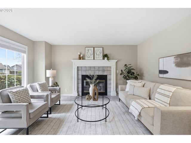 7673 Sw VLAHOS Dr, Wilsonville, OR 97070