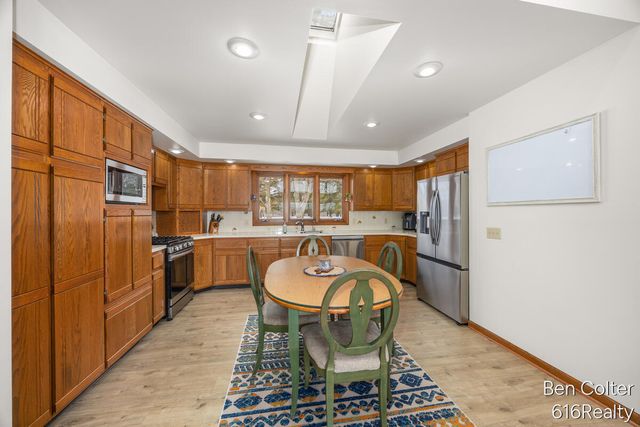 6703 Golfside Court, Saranac, MI 48881