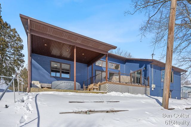 6703 Golfside Court, Saranac, MI 48881