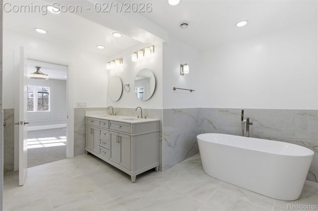 9500 La Salle Boulevard, Detroit, MI 48206