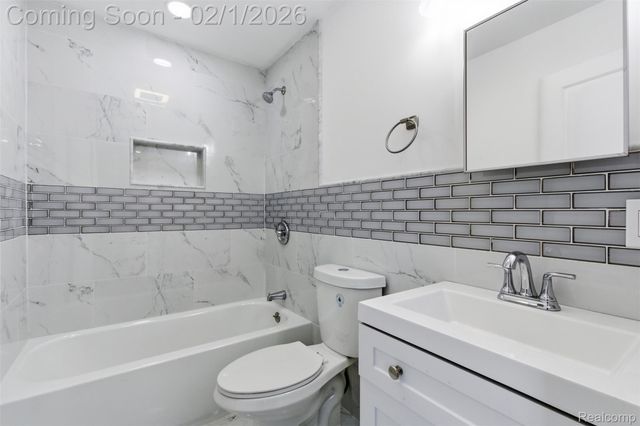 9500 La Salle Boulevard, Detroit, MI 48206