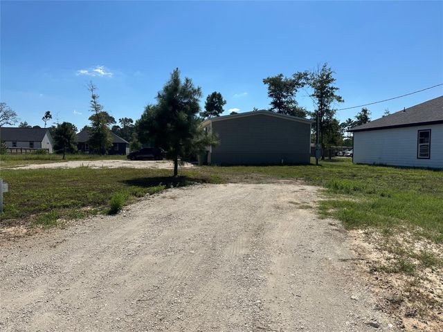 1016 Exotic Pine Drive, Huffman, TX 77336