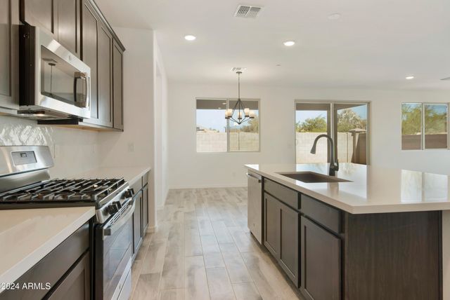 15656 W MERCER Lane, Surprise, AZ 85379
