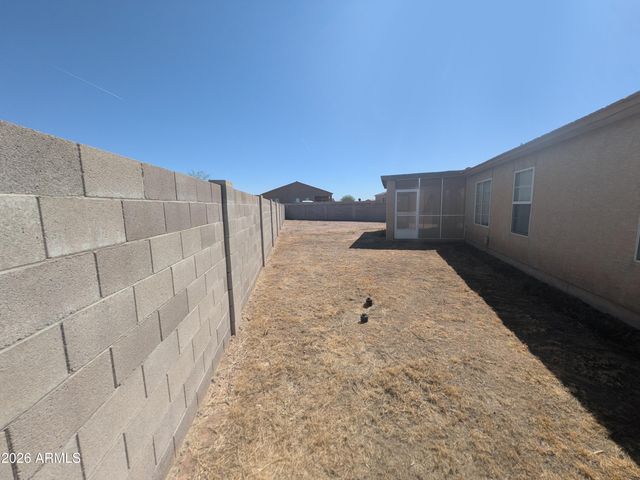 8920 W RAFAEL Drive, Arizona City, AZ 85123