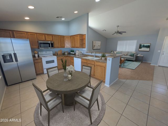 8920 W RAFAEL Drive, Arizona City, AZ 85123