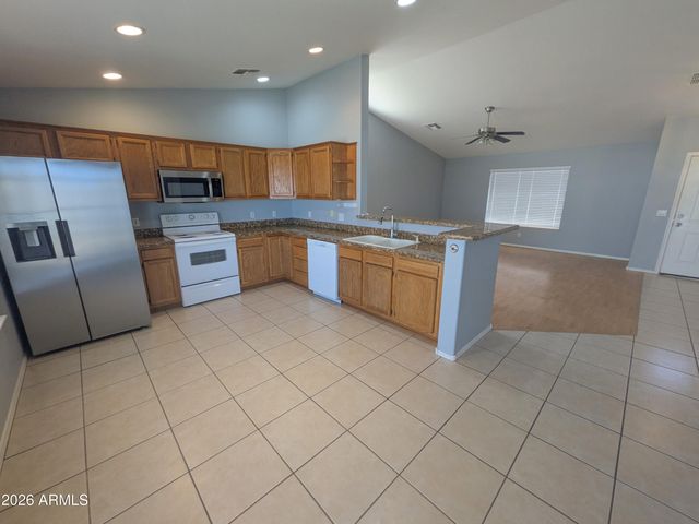 8920 W RAFAEL Drive, Arizona City, AZ 85123