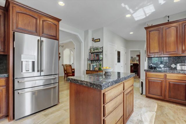 12448 Lake Wildwood Dr, Lake Wildwood, CA 95946