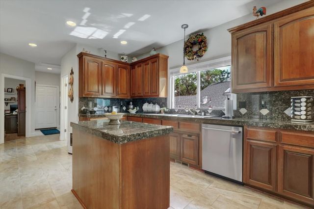 12448 Lake Wildwood Dr, Lake Wildwood, CA 95946