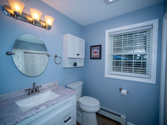 28 Fieldstone Drive, Dover, NH 03820