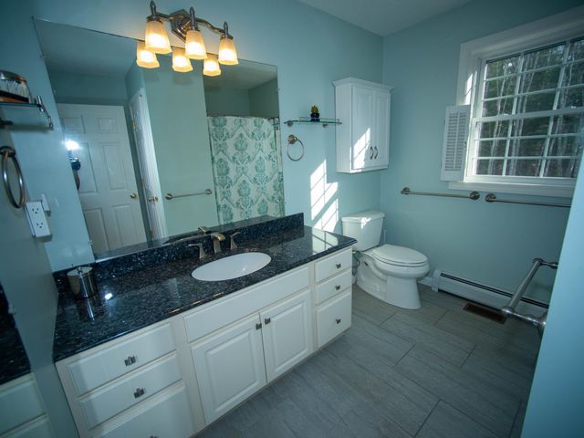 28 Fieldstone Drive, Dover, NH 03820