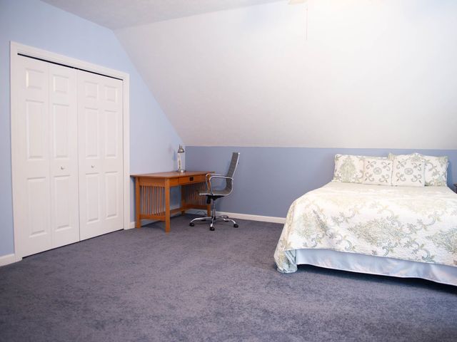 28 Fieldstone Drive, Dover, NH 03820