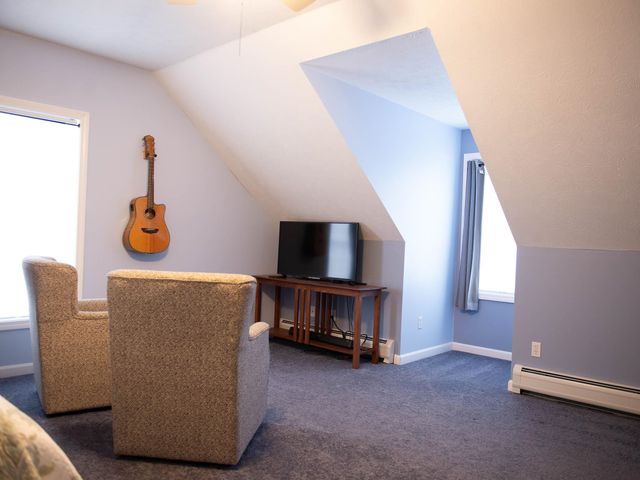 28 Fieldstone Drive, Dover, NH 03820