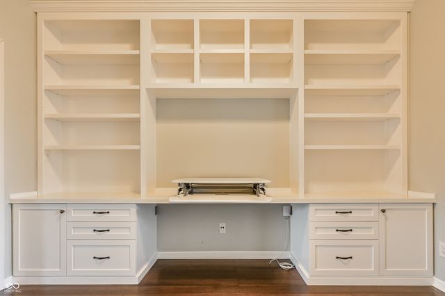 6145 Bristlecone Drive, Fishers, IN 46038