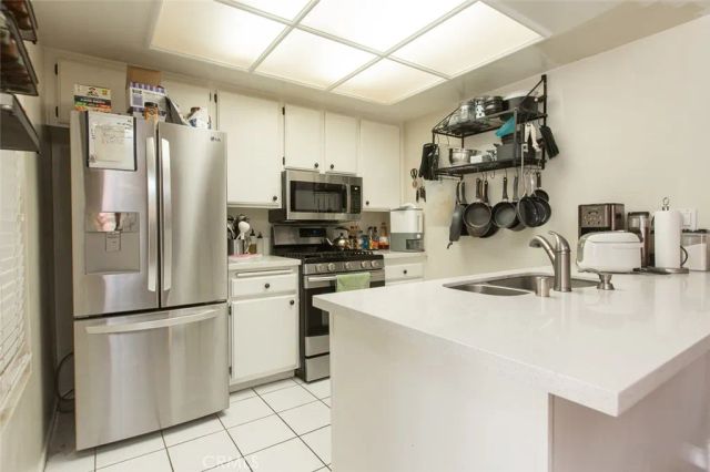 528 Derby, San Dimas, CA 91773