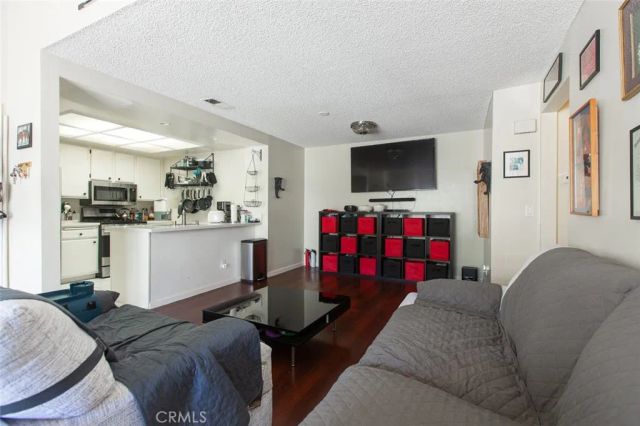 528 Derby, San Dimas, CA 91773