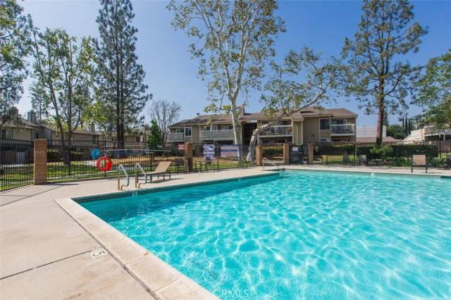 528 Derby, San Dimas, CA 91773