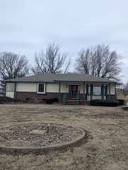29705 W 21st St N, Garden Plain, KS 67050