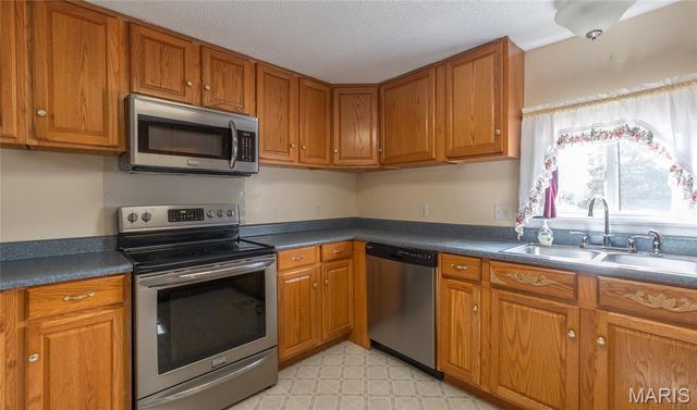 21170 Lapel Road, Waynesville, MO 65583