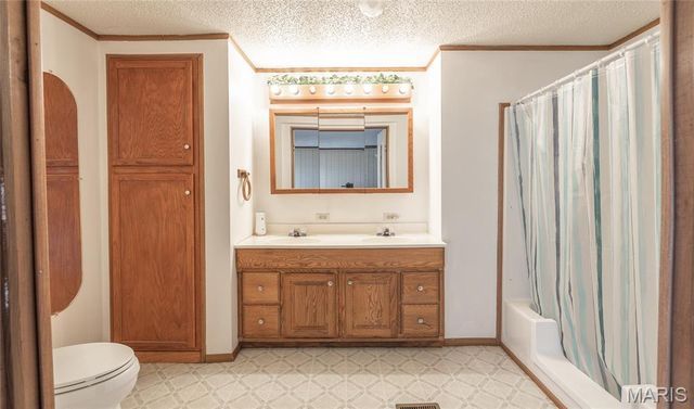 21170 Lapel Road, Waynesville, MO 65583