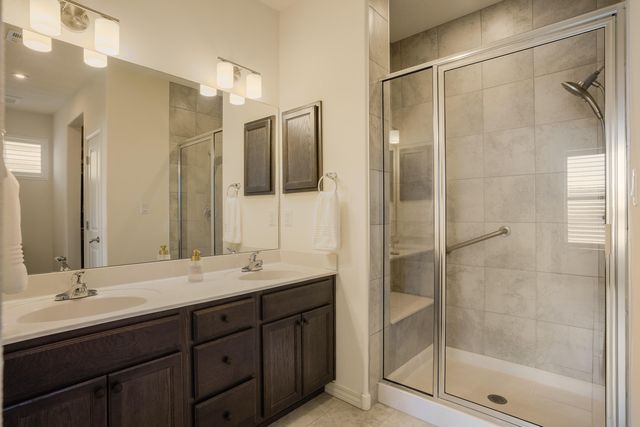 590 Rio Chama Circle SW, Los Lunas, NM 87031
