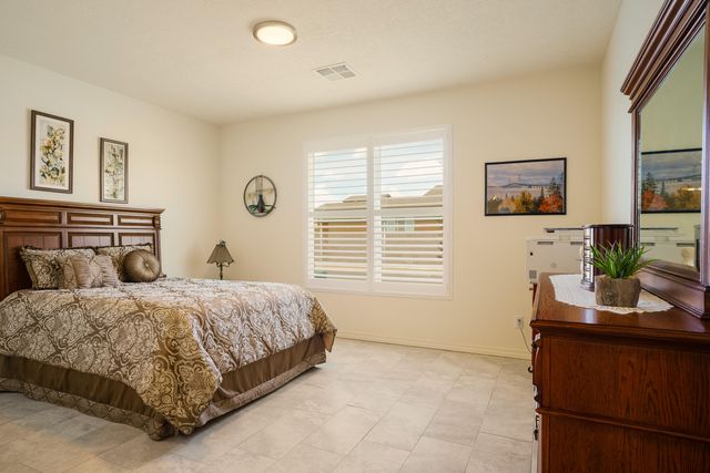 590 Rio Chama Circle SW, Los Lunas, NM 87031