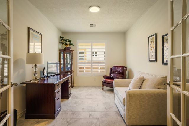 590 Rio Chama Circle SW, Los Lunas, NM 87031