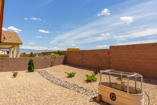 590 Rio Chama Circle SW, Los Lunas, NM 87031