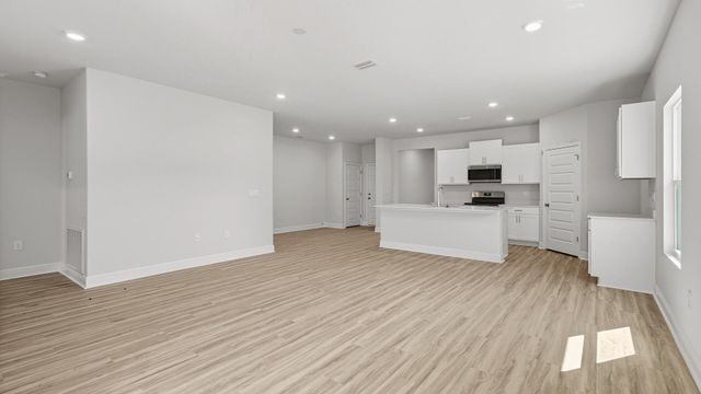 3092 Heritage Plantation Boulevard, Laurel Hill, FL 32567