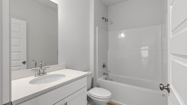 3092 Heritage Plantation Boulevard, Laurel Hill, FL 32567