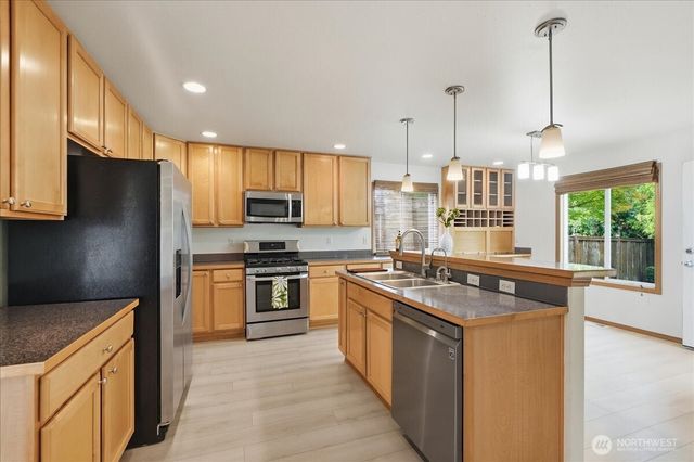 36009 9th Court SW, Federal Way, WA 98023