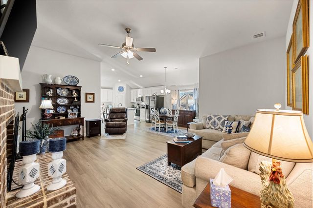 115 Randal Row, Corsicana, TX 75110